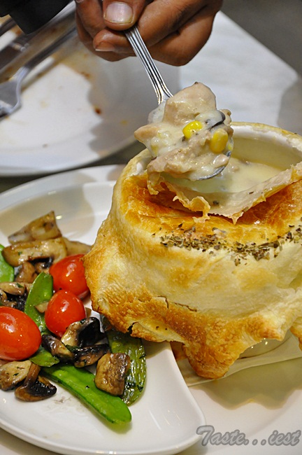 Gourmet Chicken Pie