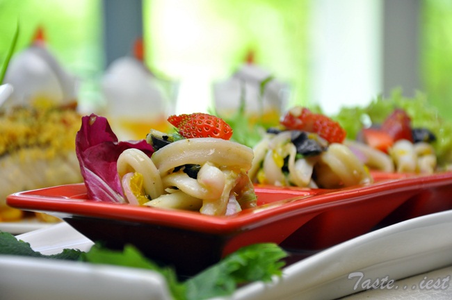 Uluru Calamari Salad
