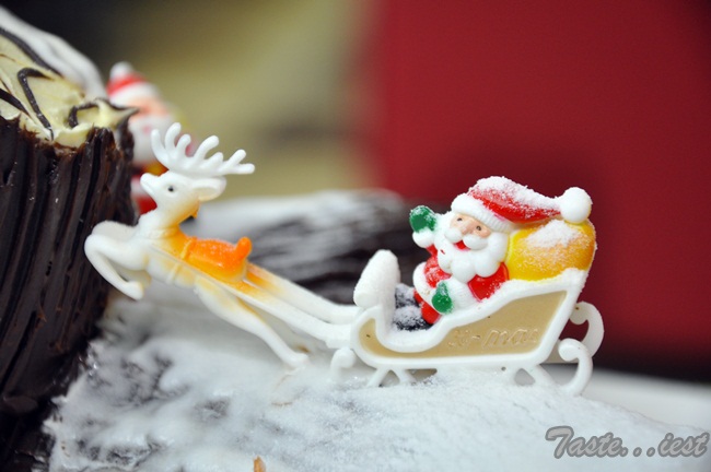 Christmas Cake Decoration