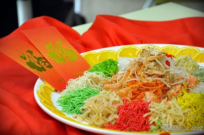 Fresh salmon Yee Sang