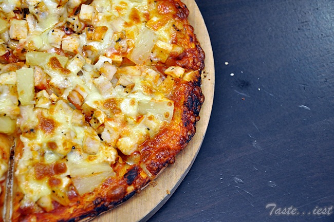 Favorite Series Hawaiian Pizza