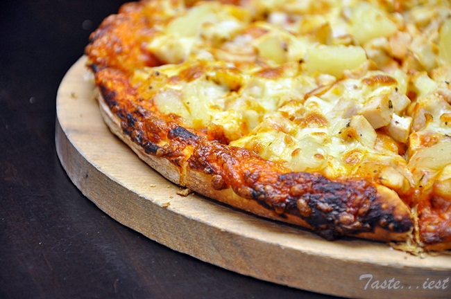 Favorite Series Hawaiian Pizza