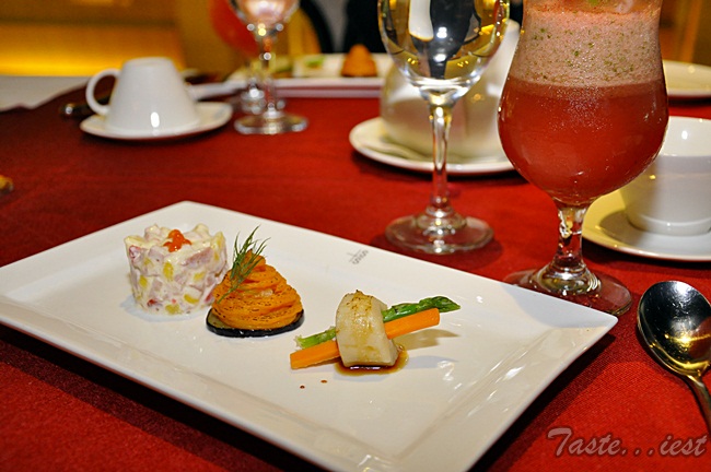 Appetizer Smoked Duck Breast Scallop Skewer and Mashed Potato