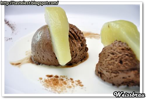 Chocolate Mousse Top with Pear