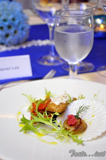 Portobello Roasted Pepper and Goat Cheese Crostini served with Seared Scallop